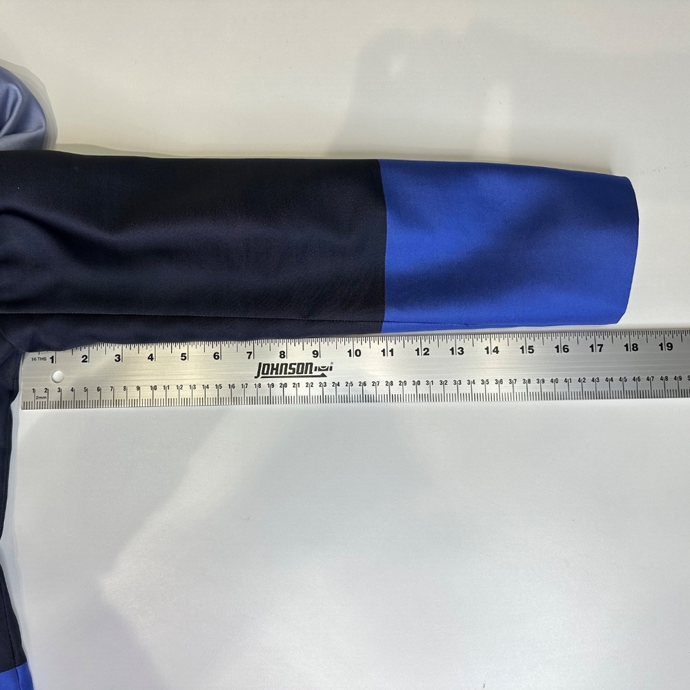 Escada Stylish Colorblock Blazer in Blues. Size 40. Lined. Like new! - Picture 6 of 13